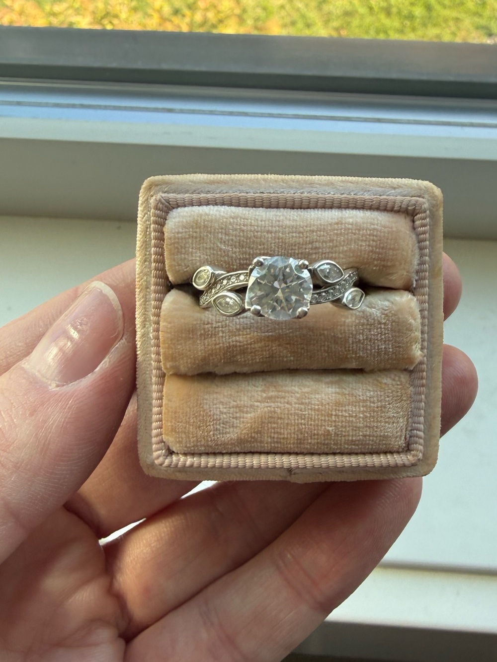 Elegant Silver Solitaire Ring with CZ Stone S925 (6.5)